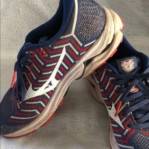 mizuno peachtree road race shoes